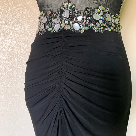 Prom dress - Picture 3 of 6